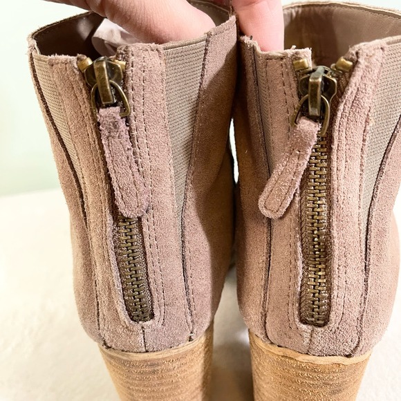Urban Outfitters Women's Tan Cow Suede Zip Up Stacked Heel Ankle Boots Size 9 - Picture 4 of 13